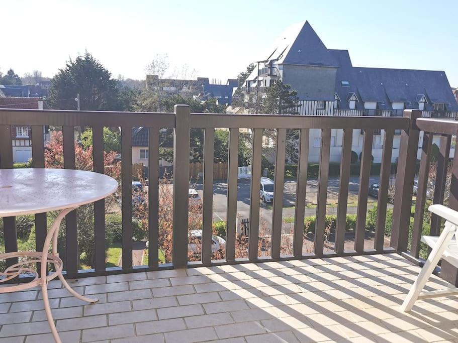 Cabourg Cosy, Appartement Refait A Neuf, 5 Min A Pied De La Mer Dış mekan fotoğraf