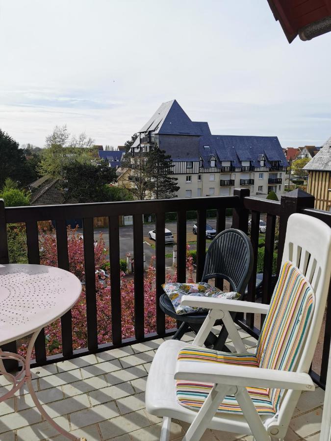 Cabourg Cosy, Appartement Refait A Neuf, 5 Min A Pied De La Mer Dış mekan fotoğraf
