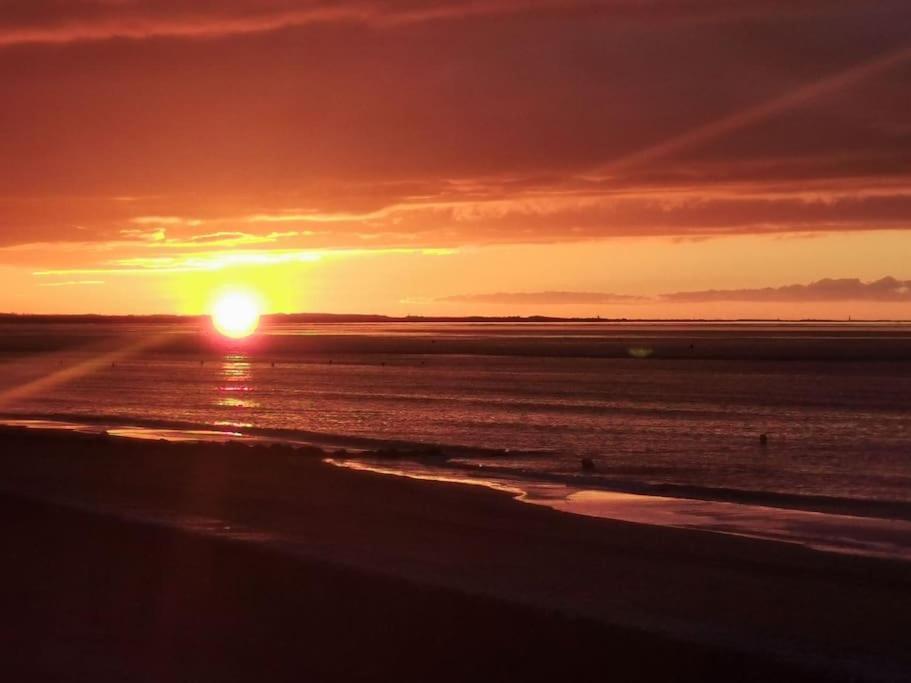 Cabourg Cosy, Appartement Refait A Neuf, 5 Min A Pied De La Mer Dış mekan fotoğraf